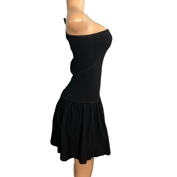 3/$30 🍂 BCBGMAXAZRIA One Shoulder Fit And Flare Dress Ribbed Black - Picture 6 of 11